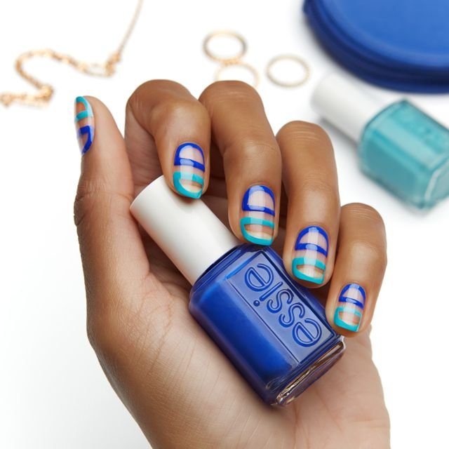 art sur ongles between the lines