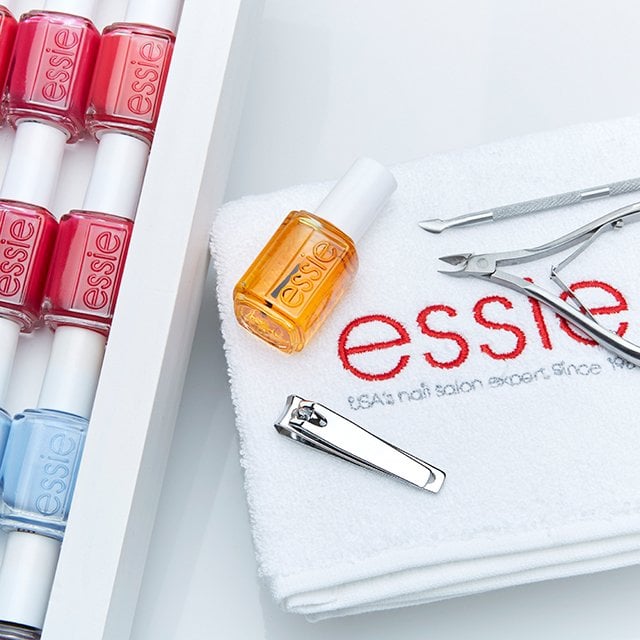 la parfaite manucure essie repose entre vos mains