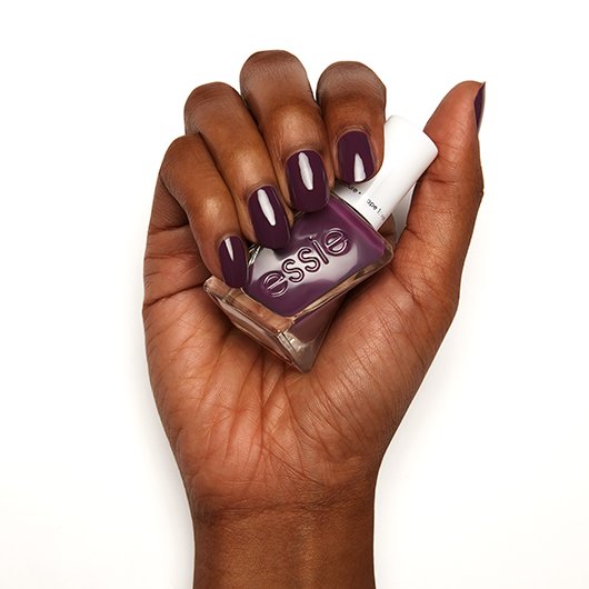 turn n' pose-gel couture-longwear-05-Essie