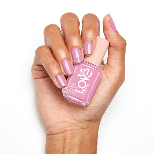 -04-Essie
