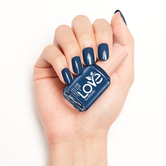 walking the walk-essie-plant based-03-Essie